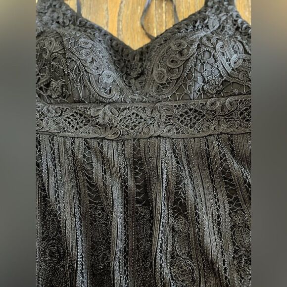 Cache Luxe Black Lace Tiered Cocktail Dress Size 2 - Picture 11 of 12